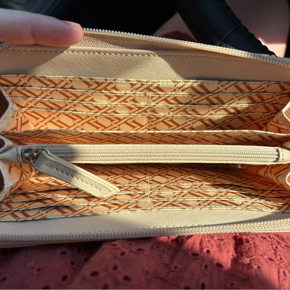 Tignanello Beige wallet - Picture 7 of 7